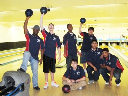 Bowlers Qualify for Sectionals