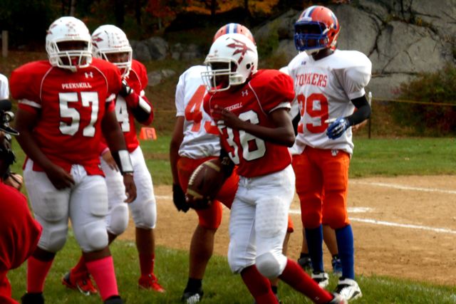 Red Devils Football Team Scores Against Yonkers