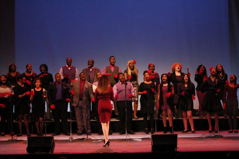 Teens Sing at Paramount