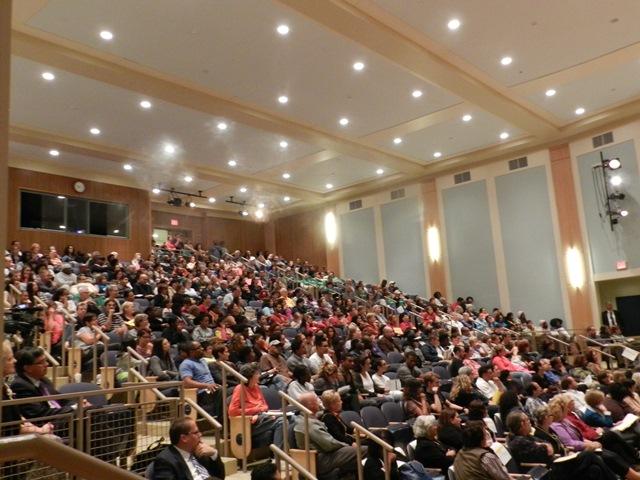Hundreds show up in opposition to a CHARTER SCHOOL in Peekskill