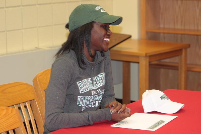 Chelsea+Ogindo+Receives+Athletic+Scholarship+to+Binghamton+University